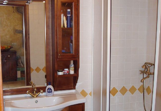 House in Roc - Holiday Home in Roč with Terrace, Air condition, WIFI, Washing machine (3458-1) House in Roc - Holiday Home in Roč with Terrace, Air condition, WIFI, Washing machine (3458-1)