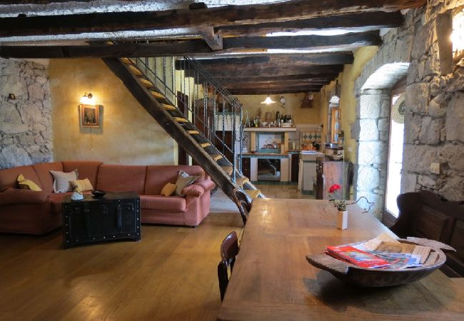 House in Roc - Holiday Home in Roč with Terrace, Air condition, WIFI, Washing machine (3458-1) House in Roc - Holiday Home in Roč with Terrace, Air condition, WIFI, Washing machine (3458-1)