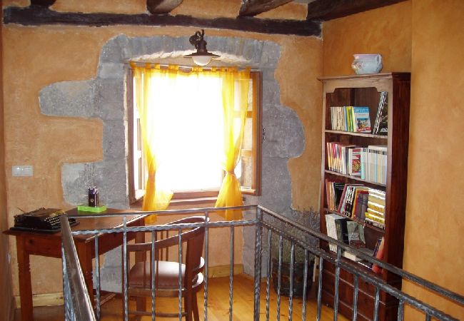 House in Roc - Holiday Home in Roč with Terrace, Air condition, WIFI, Washing machine (3458-1) House in Roc - Holiday Home in Roč with Terrace, Air condition, WIFI, Washing machine (3458-1)