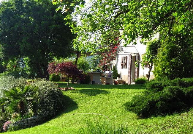 House in Roc - Holiday Home in Roč with Terrace, Air condition, WIFI, Washing machine (3458-1) House in Roc - Holiday Home in Roč with Terrace, Air condition, WIFI, Washing machine (3458-1)
