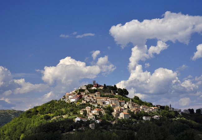 House in Roc - Holiday Home in Roč with Terrace, Air condition, WIFI, Washing machine (3458-1) House in Roc - Holiday Home in Roč with Terrace, Air condition, WIFI, Washing machine (3458-1)