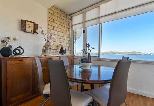 Apartment in Trogir - Apartment in Trogir with Seaview, Terrace, Air condition, WIFI (3459-2) Apartment in Trogir - Apartment in Trogir with Seaview, Terrace, Air condition, WIFI (3459-2)