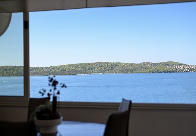 Apartment in Trogir - Apartment in Trogir with Seaview, Terrace, Air condition, WIFI (3459-2) Apartment in Trogir - Apartment in Trogir with Seaview, Terrace, Air condition, WIFI (3459-2)