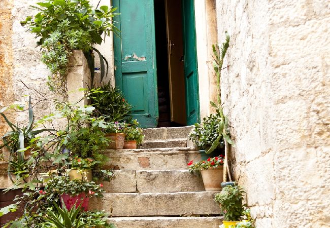 Apartment in Trogir - Apartment in Trogir with Seaview, Terrace, Air condition, WIFI (3459-2) Apartment in Trogir - Apartment in Trogir with Seaview, Terrace, Air condition, WIFI (3459-2)