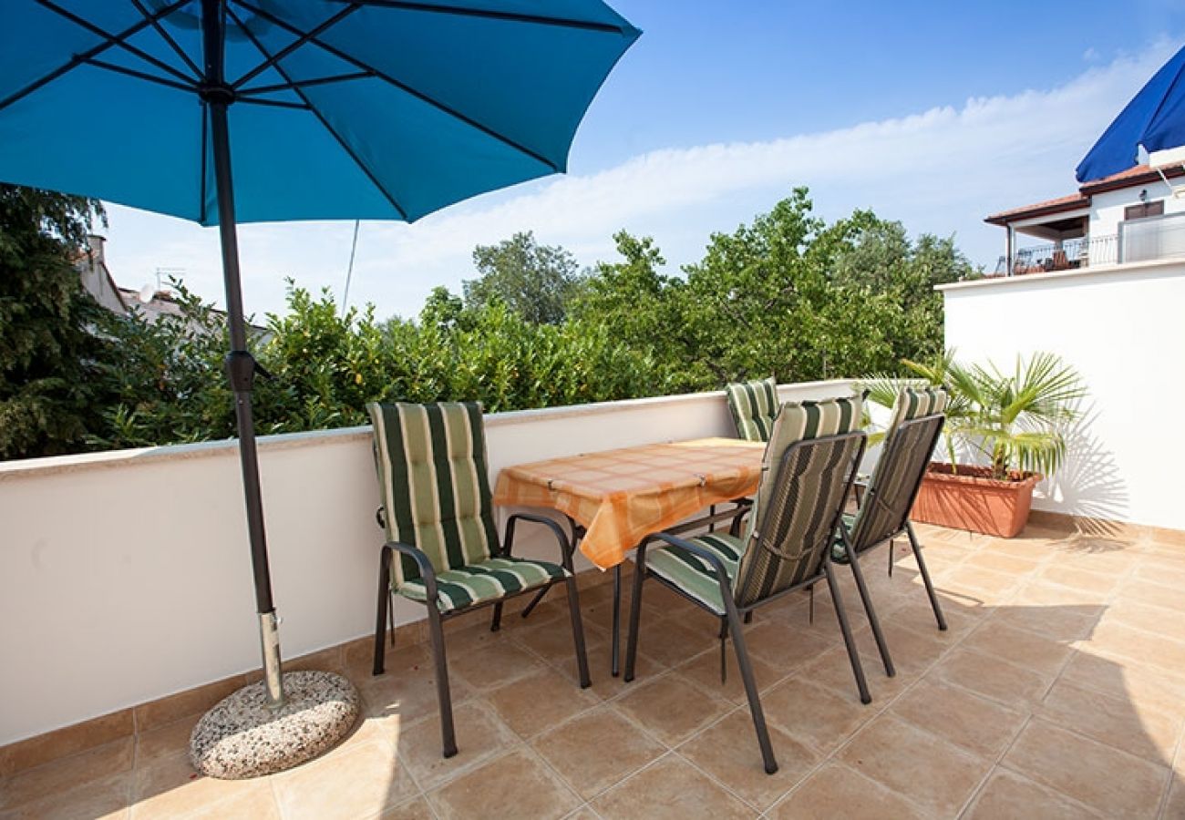 Apartment in Rovinj - Apartment in Rovinj with Balcony, Air condition, WIFI, Washing machine (3482-4)