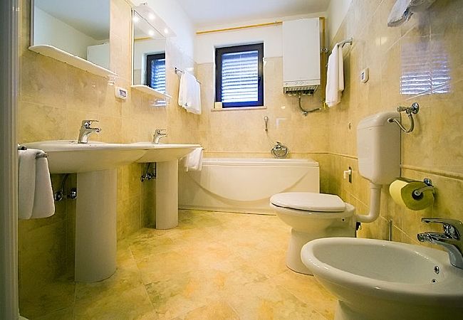 Apartment in Rovinj - Apartment in Rovinj with Terrace, Air condition, WIFI, Washing machine (3482-5) Apartment in Rovinj - Apartment in Rovinj with Terrace, Air condition, WIFI, Washing machine (3482-5)