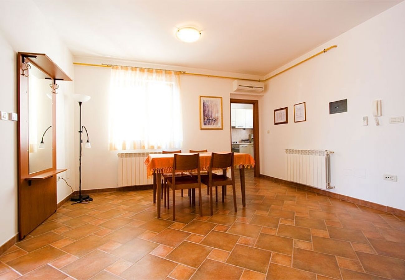 Apartment in Rovinj - Apartment in Rovinj with Seaview, Balcony, Air condition, WIFI (3482-9)