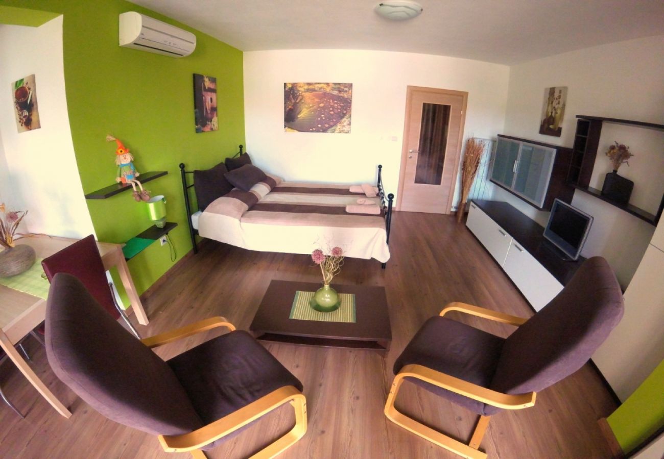 Studio in Rovinj - Studio apartment in Rovinj with Balcony, Air condition, WIFI (3483-3)