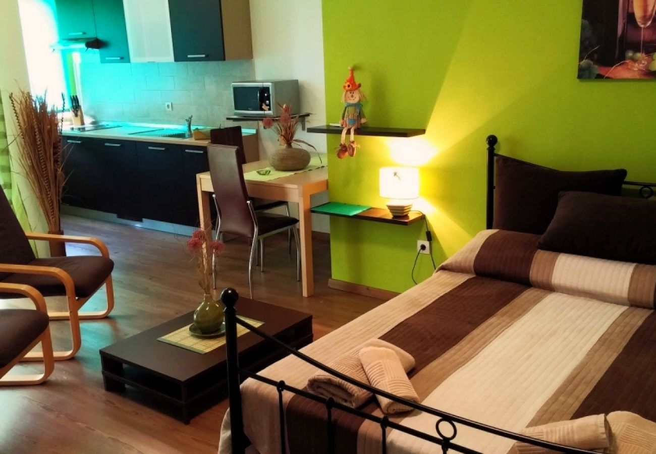 Studio in Rovinj - Studio apartment in Rovinj with Balcony, Air condition, WIFI (3483-3)