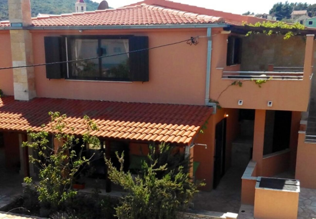 House in Vinišce - Holiday Home in Vinišće with Seaview, Balcony, Air condition, WIFI (3484-1)