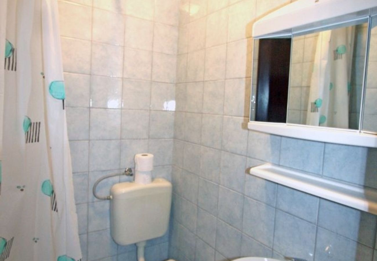 Rent by room in Medulin - Room in Medulin with Terrace, Air condition (3488-5)