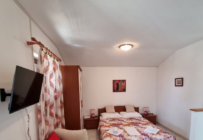 Studio in Baška - Studio apartment in Baška with Seaview, Balcony, Air condition, WIFI (3494-3) Studio in Baška - Studio apartment in Baška with Seaview, Balcony, Air condition, WIFI (3494-3)