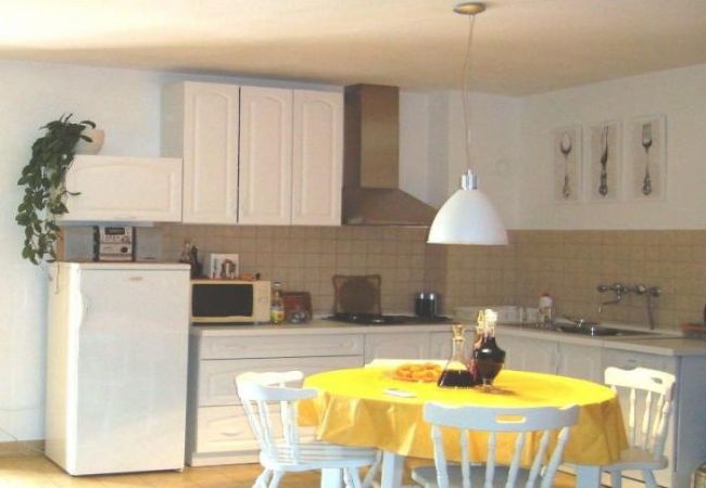 Apartment in Prvic Luka - Apartment in Prvić Luka with Seaview, Terrace, Air condition, WIFI (3347-1) Apartment in Prvic Luka - Apartment in Prvić Luka with Seaview, Terrace, Air condition, WIFI (3347-1)