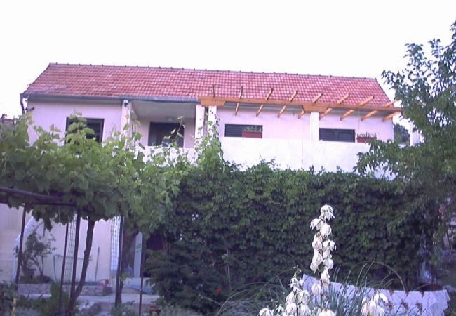 Apartment in Prvic Luka - Apartment in Prvić Luka with Seaview, Terrace, Air condition, WIFI (3347-1) Apartment in Prvic Luka - Apartment in Prvić Luka with Seaview, Terrace, Air condition, WIFI (3347-1)