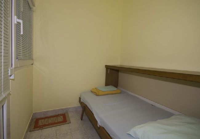 Apartment in Povile - Apartment in Povile with Terrace, Air condition, WIFI, Washing machine (3542-2) Apartment in Povile - Apartment in Povile with Terrace, Air condition, WIFI, Washing machine (3542-2)