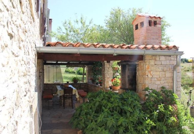 House in Vodnjan - Holiday Home in Vodnjan with Terrace, Air condition, WIFI, Washing machine (3556-1) House in Vodnjan - Holiday Home in Vodnjan with Terrace, Air condition, WIFI, Washing machine (3556-1)