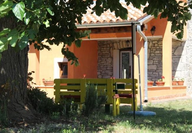 House in Vodnjan - Holiday Home in Vodnjan with Terrace, Air condition, WIFI, Washing machine (3556-1) House in Vodnjan - Holiday Home in Vodnjan with Terrace, Air condition, WIFI, Washing machine (3556-1)