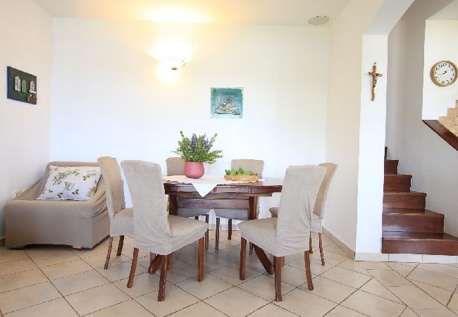 House in Veli Rat - Holiday Home in Veli Rat with Seaview, Terrace, Air condition, WIFI (3559-1) House in Veli Rat - Holiday Home in Veli Rat with Seaview, Terrace, Air condition, WIFI (3559-1)