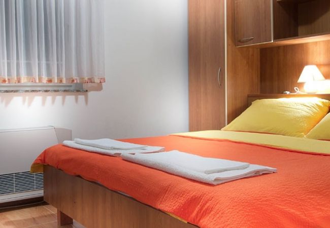 Apartment in Novalja - Apartment in Novalja with Seaview, Terrace, Air condition, WIFI (3565-1) Apartment in Novalja - Apartment in Novalja with Seaview, Terrace, Air condition, WIFI (3565-1)