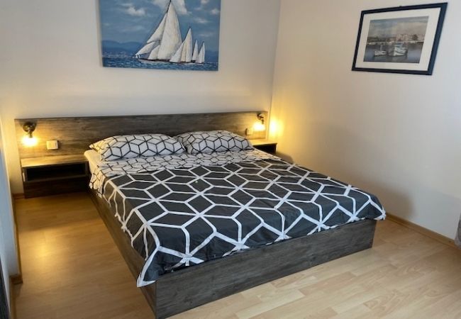 Apartment in Punat - Apartment in Punat with Balcony, Air condition, WIFI, Washing machine (3590-1) Apartment in Punat - Apartment in Punat with Balcony, Air condition, WIFI, Washing machine (3590-1)