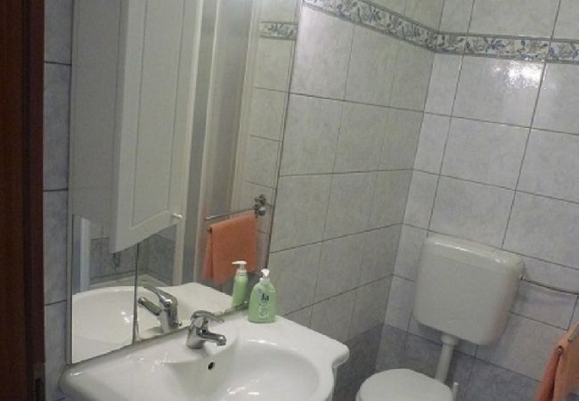 Apartment in Punat - Apartment in Punat with Balcony, Air condition, WIFI, Washing machine (3590-1) Apartment in Punat - Apartment in Punat with Balcony, Air condition, WIFI, Washing machine (3590-1)