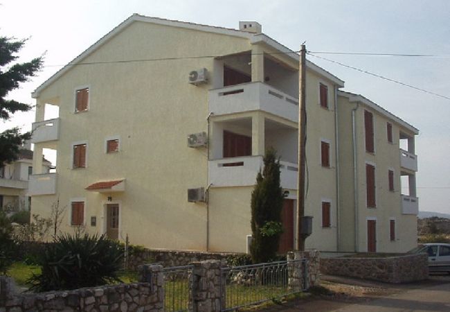 Apartment in Punat - Apartment in Punat with Balcony, Air condition, WIFI, Washing machine (3590-1) Apartment in Punat - Apartment in Punat with Balcony, Air condition, WIFI, Washing machine (3590-1)