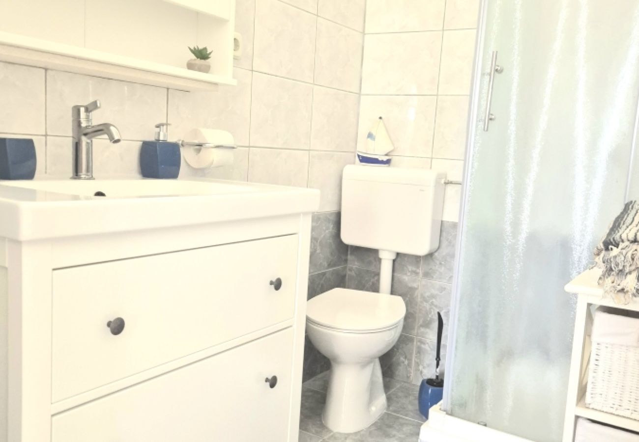 Apartment in Mali Ston - Apartment in Ston / Mali Ston with Seaview, Terrace, Air condition, WIFI (3588-2)