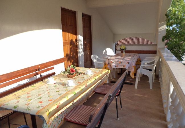 Apartment in Pula - Apartment in Pula with Seaview, Terrace, Air condition, WIFI (633-2) Apartment in Pula - Apartment in Pula with Seaview, Terrace, Air condition, WIFI (633-2)