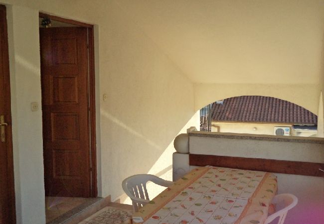 Apartment in Pula - Apartment in Pula with Seaview, Terrace, Air condition, WIFI (633-2) Apartment in Pula - Apartment in Pula with Seaview, Terrace, Air condition, WIFI (633-2)