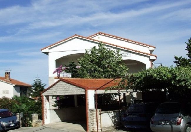 Apartment in Pula - Apartment in Pula with Seaview, Terrace, Air condition, WIFI (633-2) Apartment in Pula - Apartment in Pula with Seaview, Terrace, Air condition, WIFI (633-2)