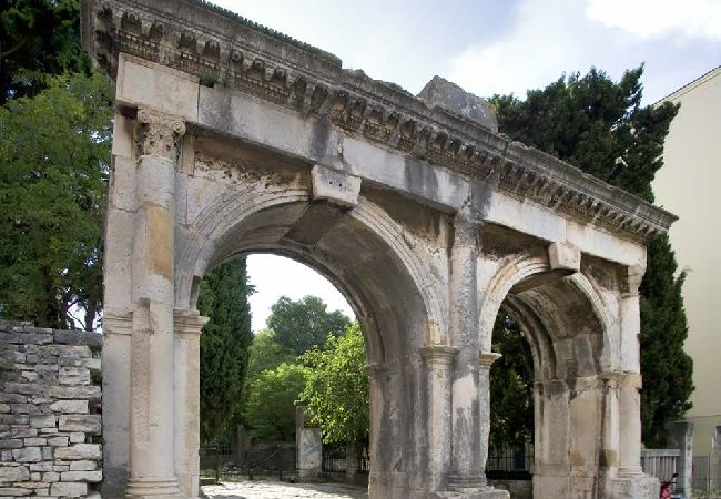 Apartment in Pula - Apartment in Pula with Seaview, Terrace, Air condition, WIFI (633-2) Apartment in Pula - Apartment in Pula with Seaview, Terrace, Air condition, WIFI (633-2)