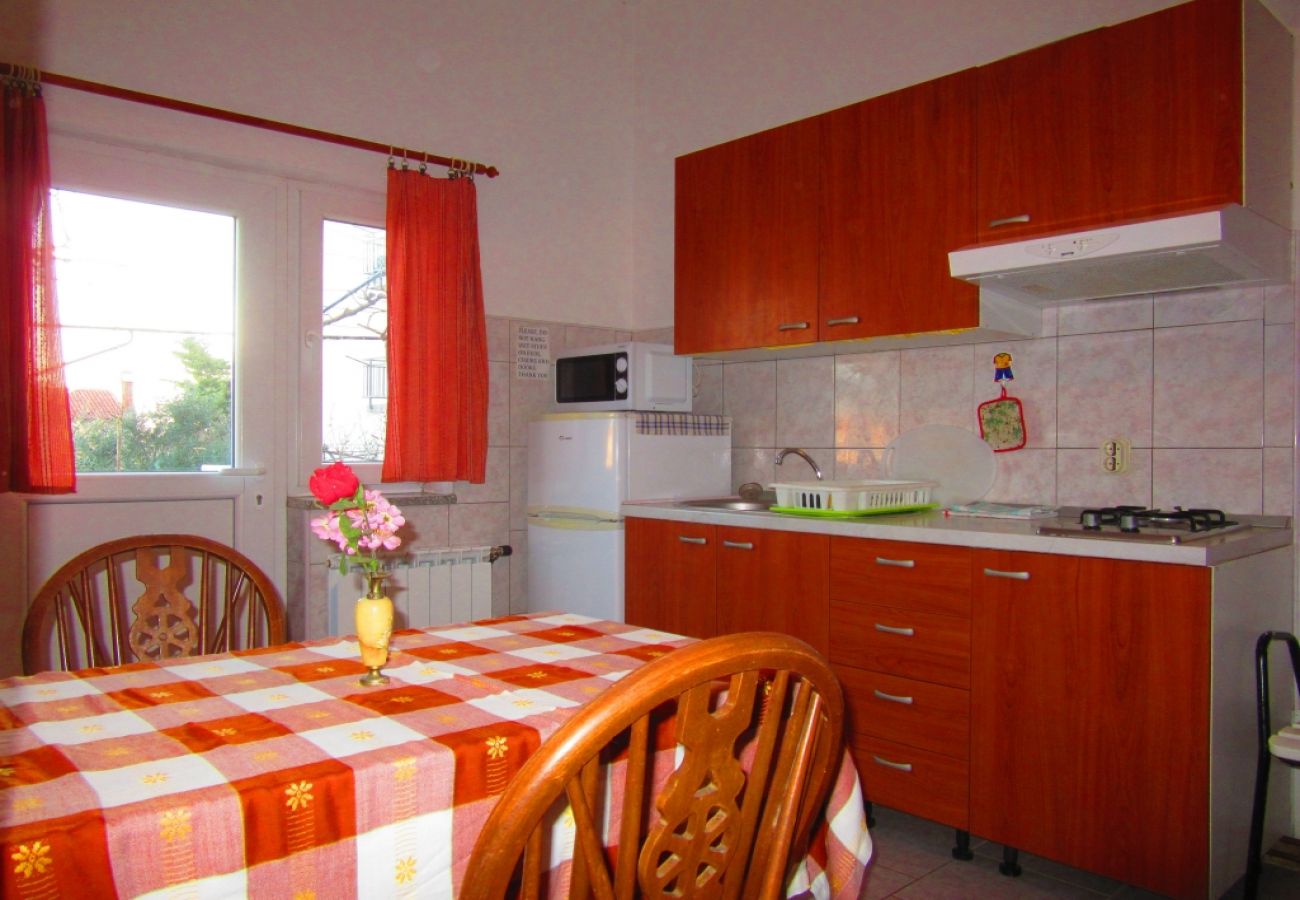 Studio in Pula - Studio apartment in Pula with Terrace, WIFI (633-4)