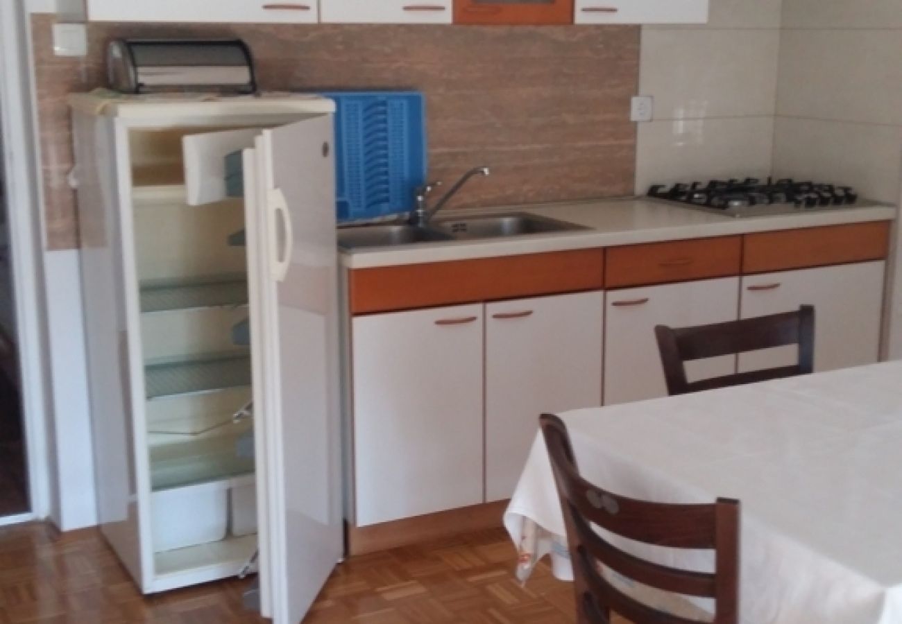 Apartment in Kustici - Apartment in Kustici with Seaview, Balcony, Air condition, WIFI (3597-3)