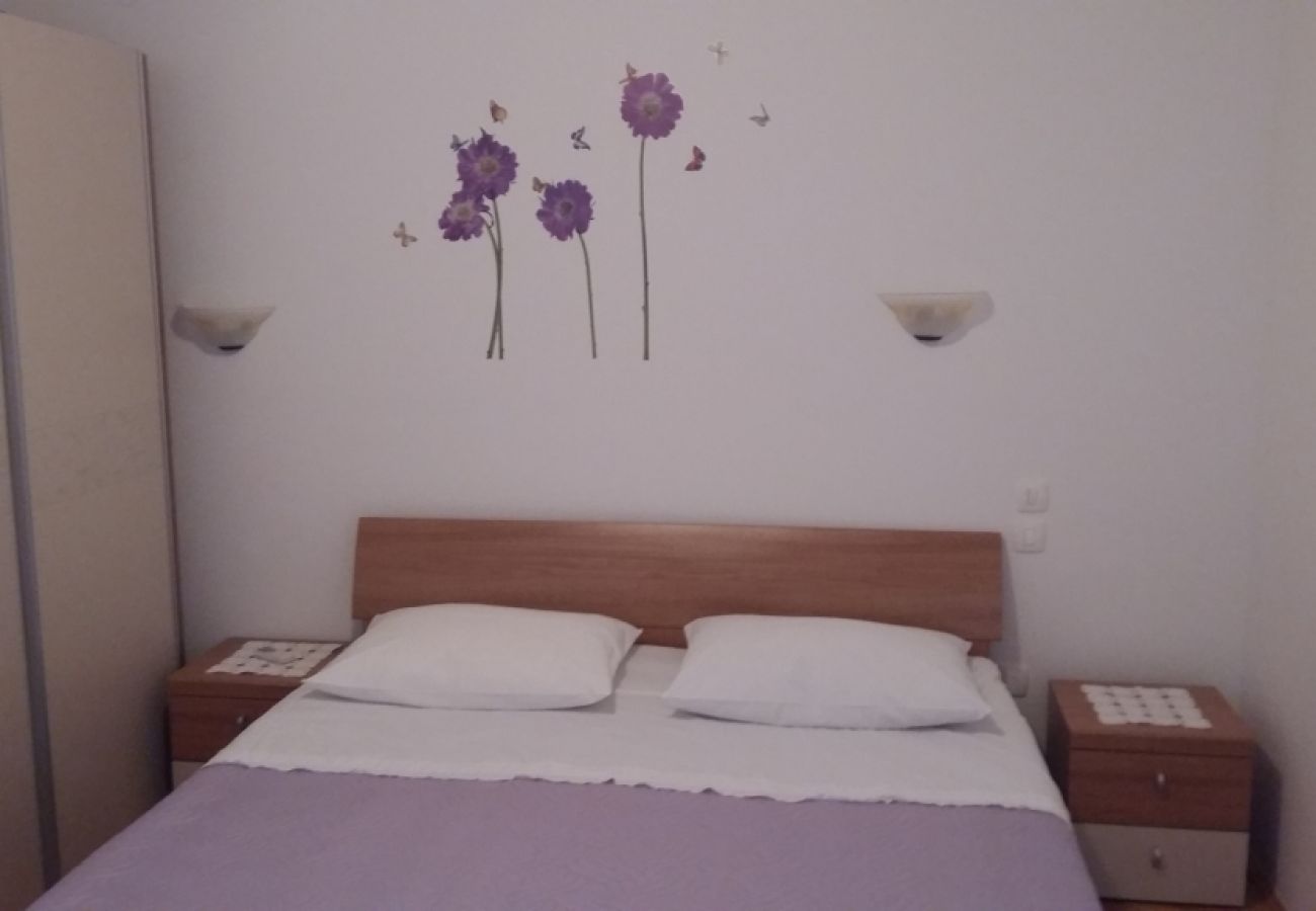 Apartment in Kustici - Apartment in Kustici with Seaview, Balcony, Air condition, WIFI (3597-3)