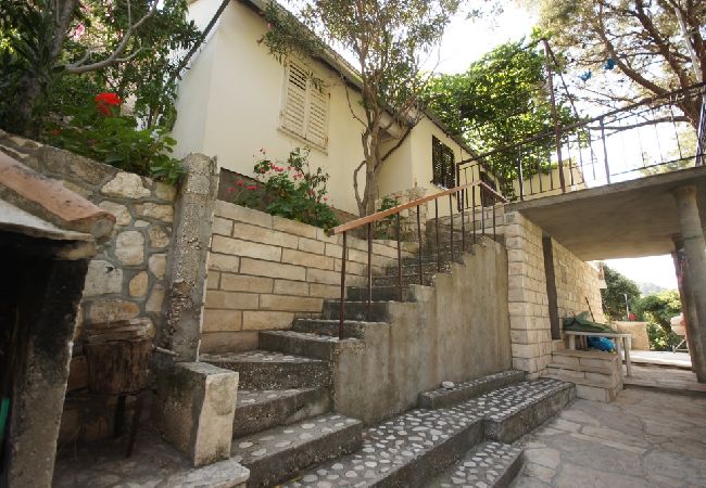 House in Žrnovo - Robinson home in Žrnovo with Seaview, Terrace (3637-2) House in Žrnovo - Robinson home in Žrnovo with Seaview, Terrace (3637-2)
