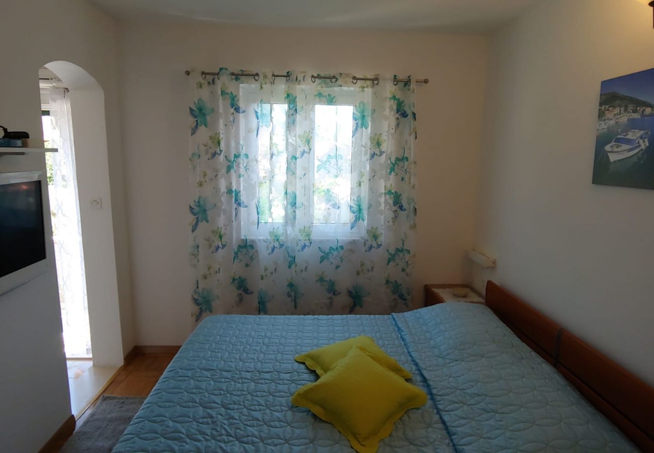 Studio in Bol - Studio apartment in Bol with Balcony, Air condition, WIFI, Washing machine (3634-3)