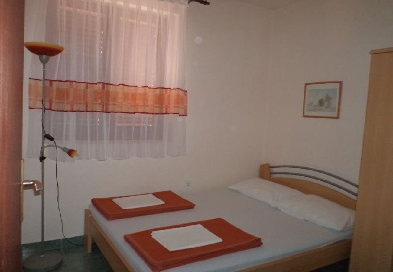 Apartment in Rab - Apartment in Barbat with Terrace, Air condition, WIFI (3664-1)