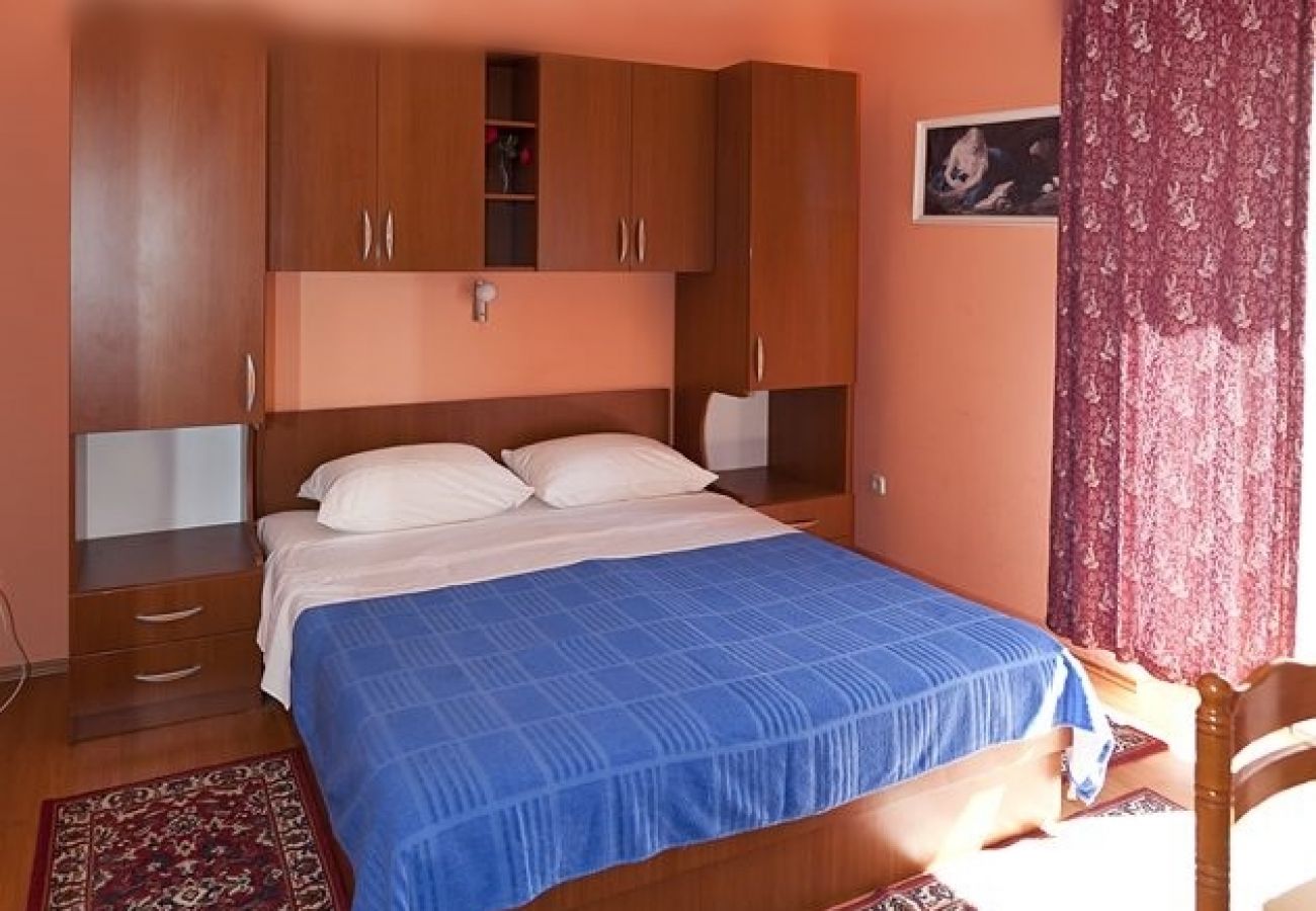 Studio in Tucepi - Studio apartment in Tučepi with Seaview, Balcony, Air condition, WIFI (3674-3)