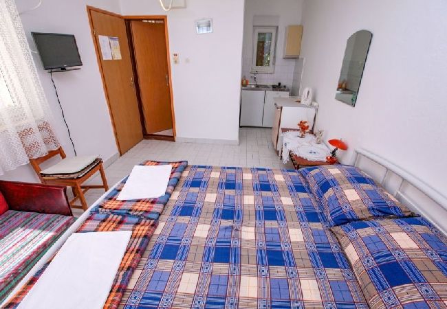 Studio in Podaca - Studio apartment in Podaca with Seaview, Terrace, WIFI (3676-2) Studio in Podaca - Studio apartment in Podaca with Seaview, Terrace, WIFI (3676-2)