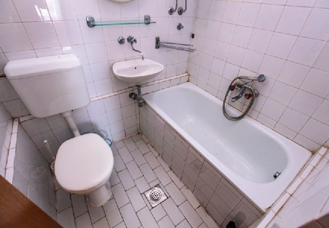 Studio in Podaca - Studio apartment in Podaca with Seaview, Terrace, WIFI (3676-2) Studio in Podaca - Studio apartment in Podaca with Seaview, Terrace, WIFI (3676-2)