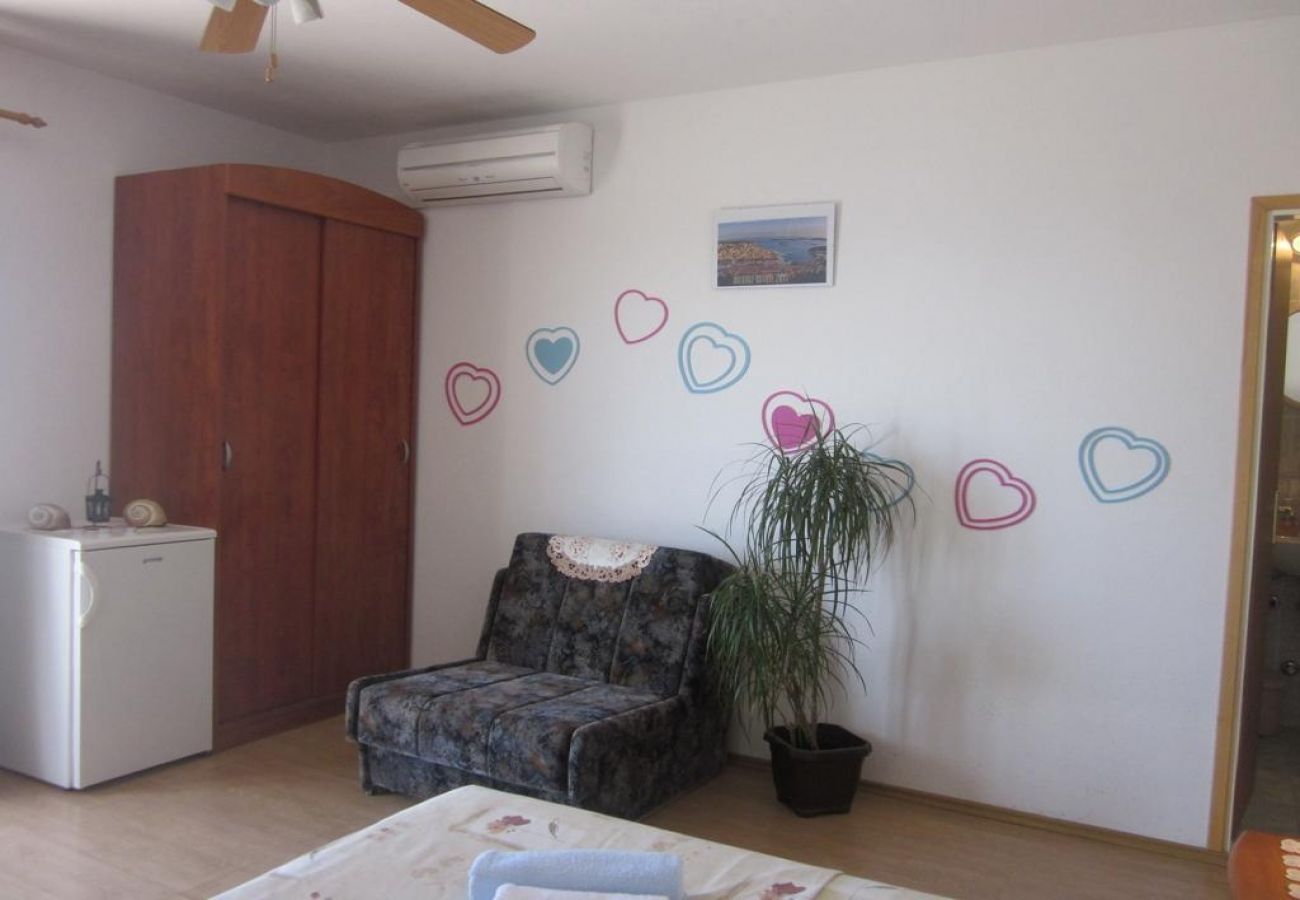 Rent by room in Hvar - Room in Hvar town with Seaview, Terrace, Air condition, WIFI (3666-3)