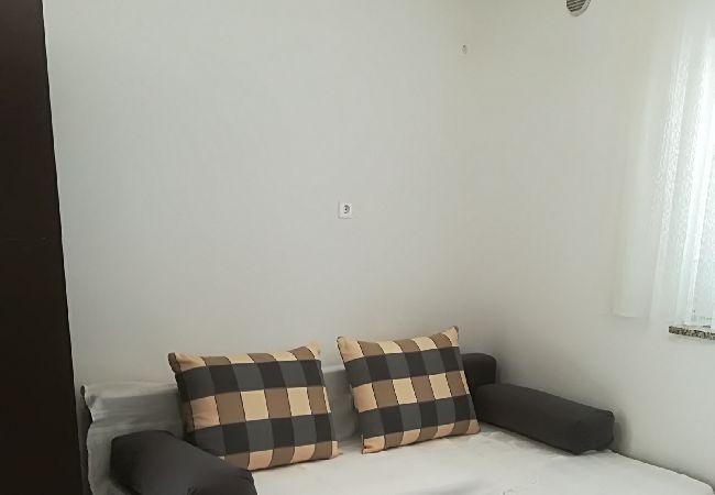 Apartment in Novi Vinodolski - Apartment in Novi Vinodolski with Seaview, Terrace, Air condition, WIFI (3667-2) Apartment in Novi Vinodolski - Apartment in Novi Vinodolski with Seaview, Terrace, Air condition, WIFI (3667-2)