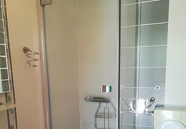 Apartment in Novi Vinodolski - Apartment in Novi Vinodolski with Seaview, Terrace, Air condition, WIFI (3667-2) Apartment in Novi Vinodolski - Apartment in Novi Vinodolski with Seaview, Terrace, Air condition, WIFI (3667-2)