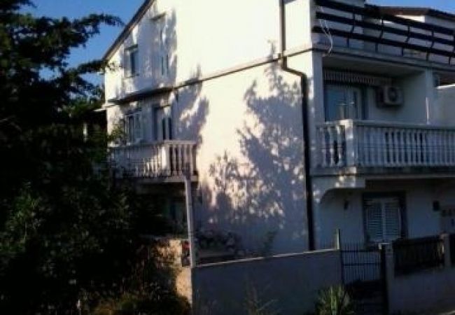Apartment in Novi Vinodolski - Apartment in Novi Vinodolski with Seaview, Terrace, Air condition, WIFI (3667-2) Apartment in Novi Vinodolski - Apartment in Novi Vinodolski with Seaview, Terrace, Air condition, WIFI (3667-2)