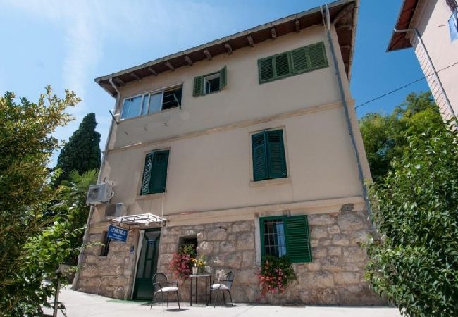 Apartment in Lovran - Apartment in Lovran with Seaview, Terrace, Air condition, WIFI (3698-2) Apartment in Lovran - Apartment in Lovran with Seaview, Terrace, Air condition, WIFI (3698-2)