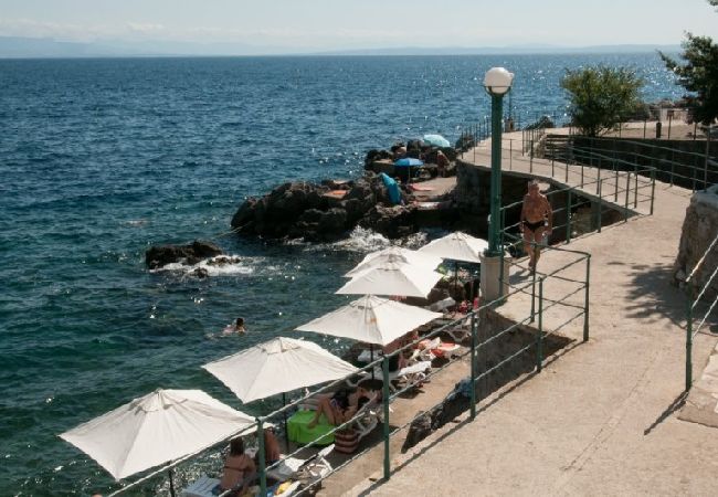 Apartment in Lovran - Apartment in Lovran with Seaview, Terrace, Air condition, WIFI (3698-2) Apartment in Lovran - Apartment in Lovran with Seaview, Terrace, Air condition, WIFI (3698-2)
