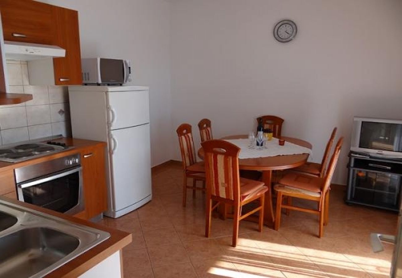 Apartment in Kampor - Apartment in Kampor with Seaview, Terrace, WIFI (3708-2)