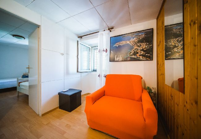House in Žrnovo - Holiday Home in Žrnovo with Terrace, Air condition, WIFI (3709-2) House in Žrnovo - Holiday Home in Žrnovo with Terrace, Air condition, WIFI (3709-2)