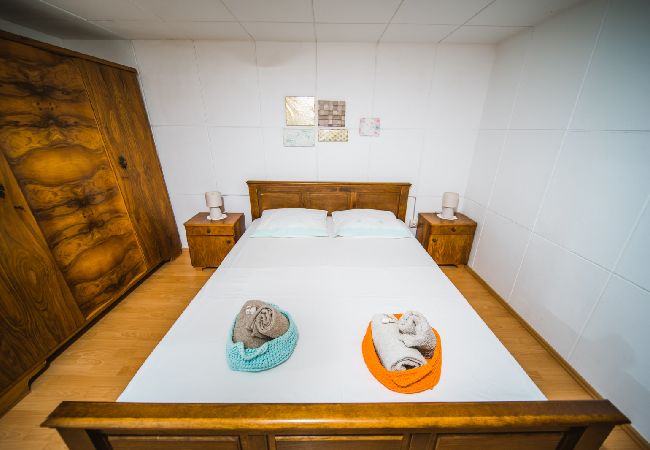 House in Žrnovo - Holiday Home in Žrnovo with Terrace, Air condition, WIFI (3709-2) House in Žrnovo - Holiday Home in Žrnovo with Terrace, Air condition, WIFI (3709-2)