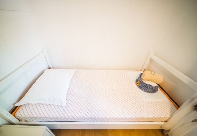 House in Žrnovo - Holiday Home in Žrnovo with Terrace, Air condition, WIFI (3709-2) House in Žrnovo - Holiday Home in Žrnovo with Terrace, Air condition, WIFI (3709-2)
